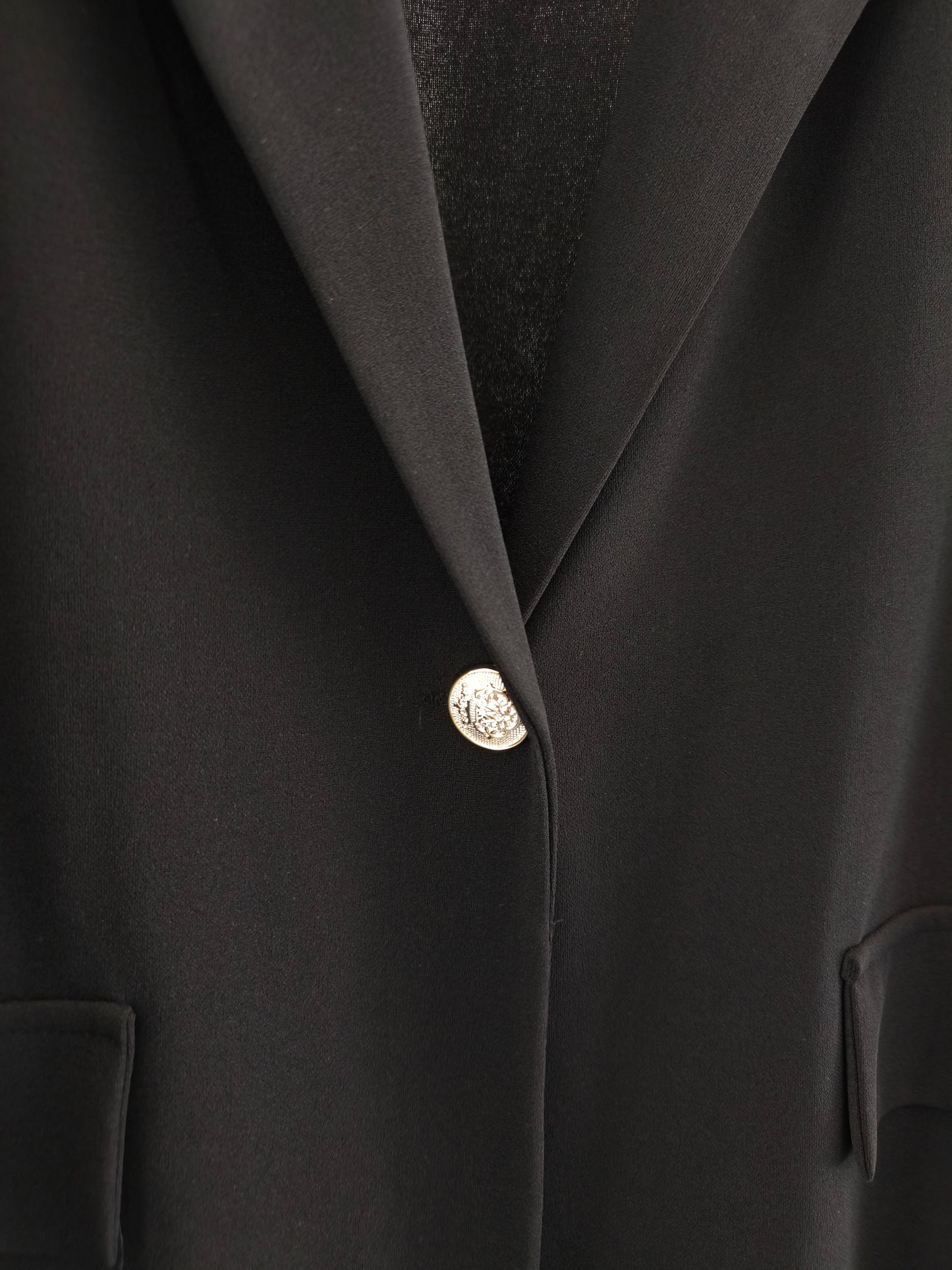 Completo elegante donna curvy nero con giacca maniche in pizzo
