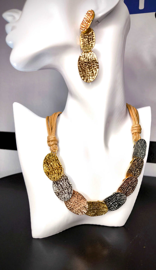 Collana dorata/argentata/bronzo