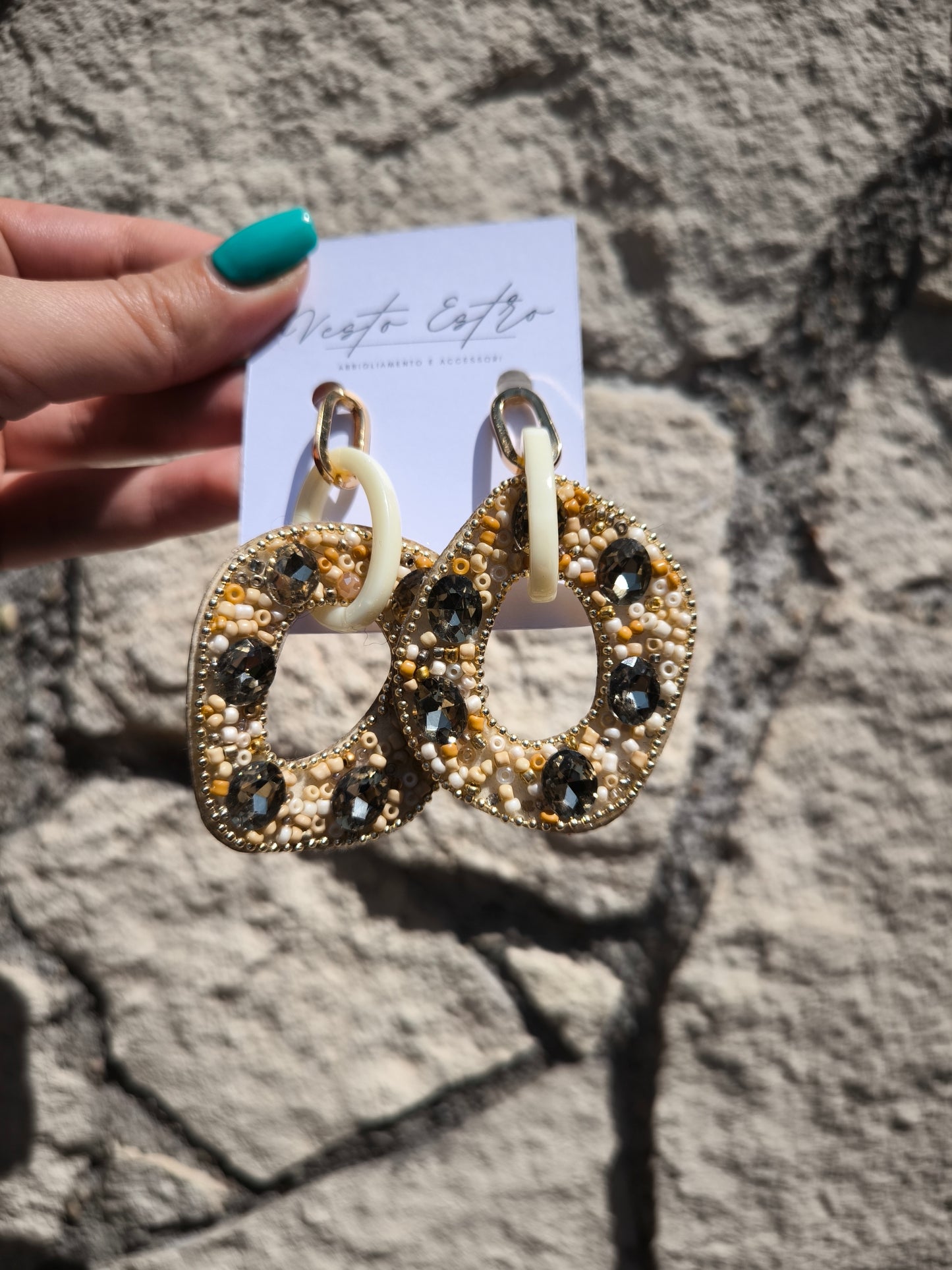 Orecchini tre ovali con perline e zirconi