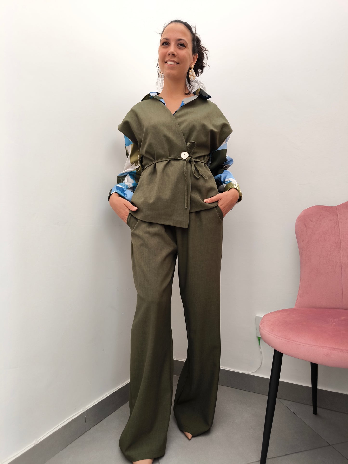 Completo AURA donna elegante a due pezzi – Giacca foderata e pantalone ampio