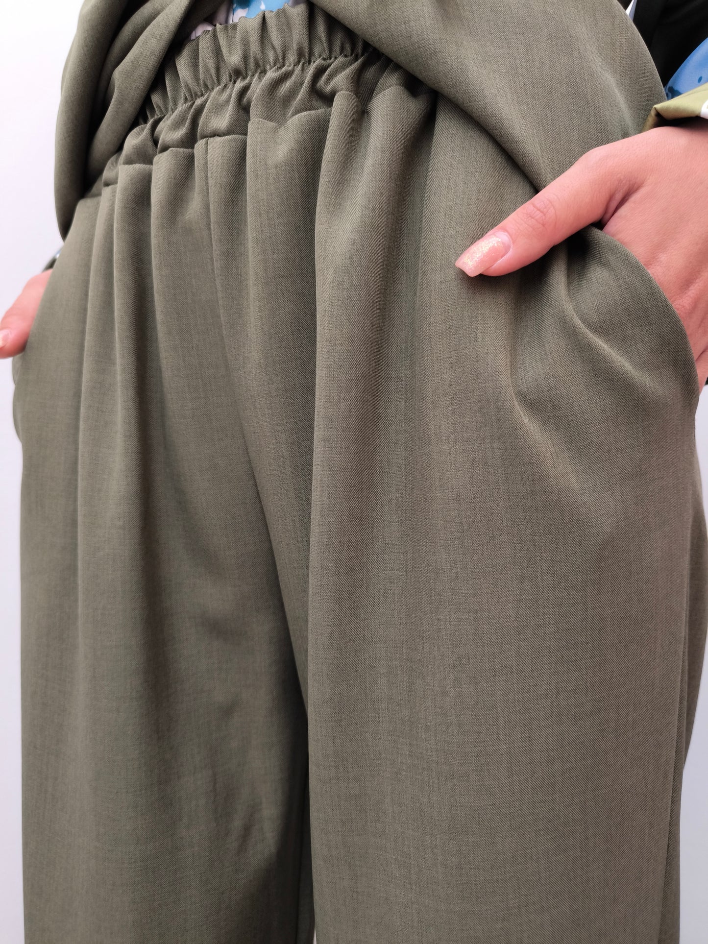 Completo AURA donna elegante a due pezzi – Giacca foderata e pantalone ampio