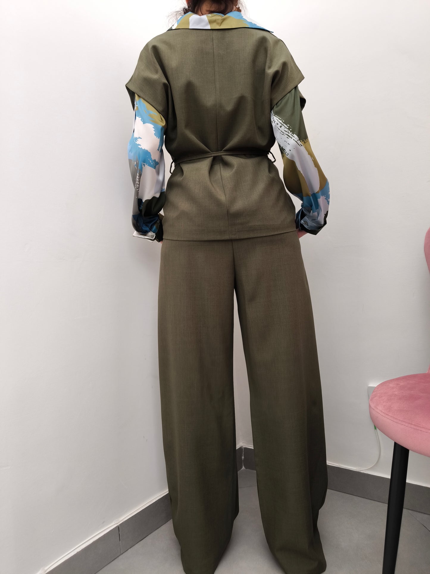 Completo AURA donna elegante a due pezzi – Giacca foderata e pantalone ampio