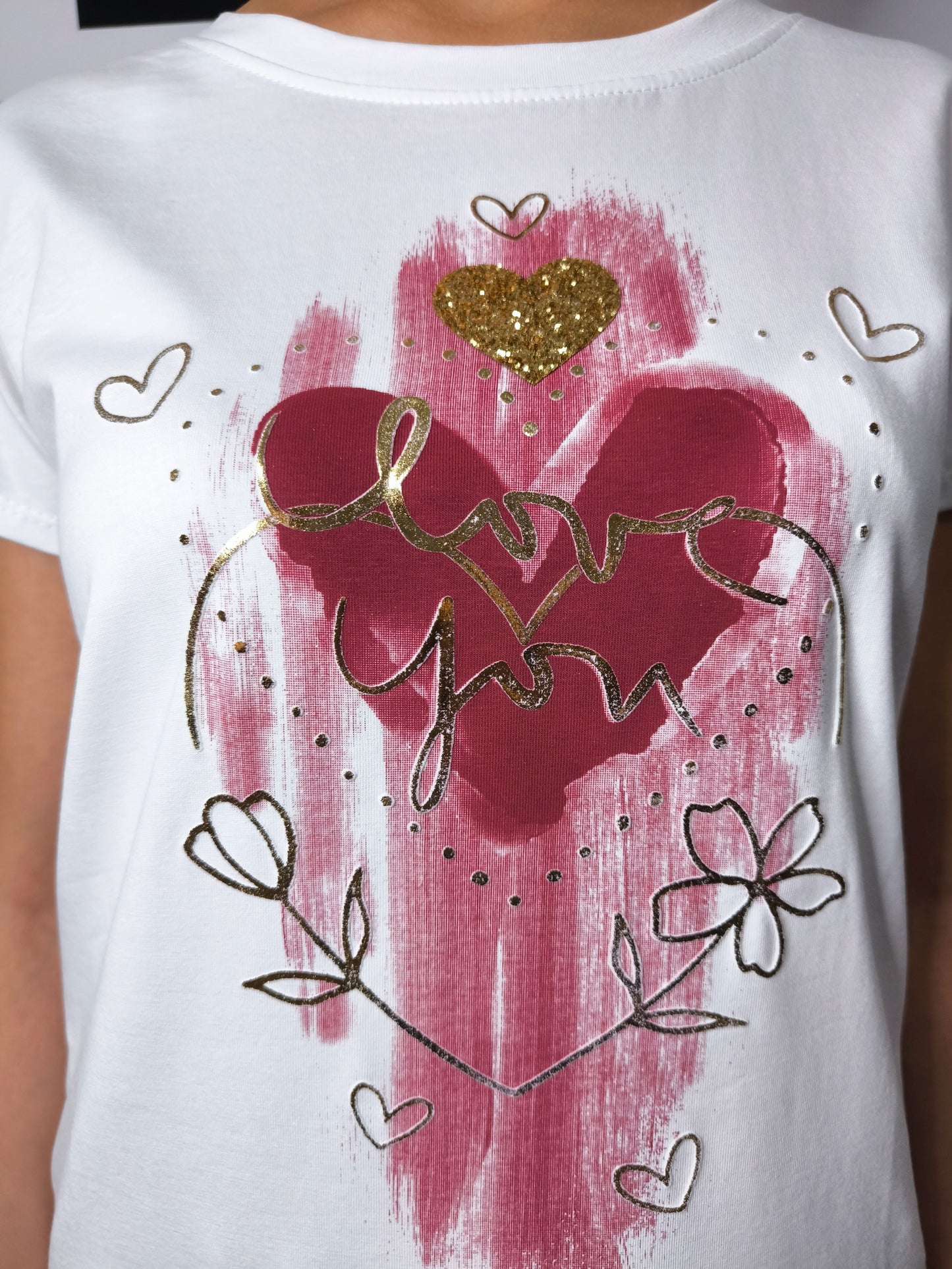 T-shirt bianca donna "Love You" in cotone elasticizzato con disegno rosso e dettagli dorati
