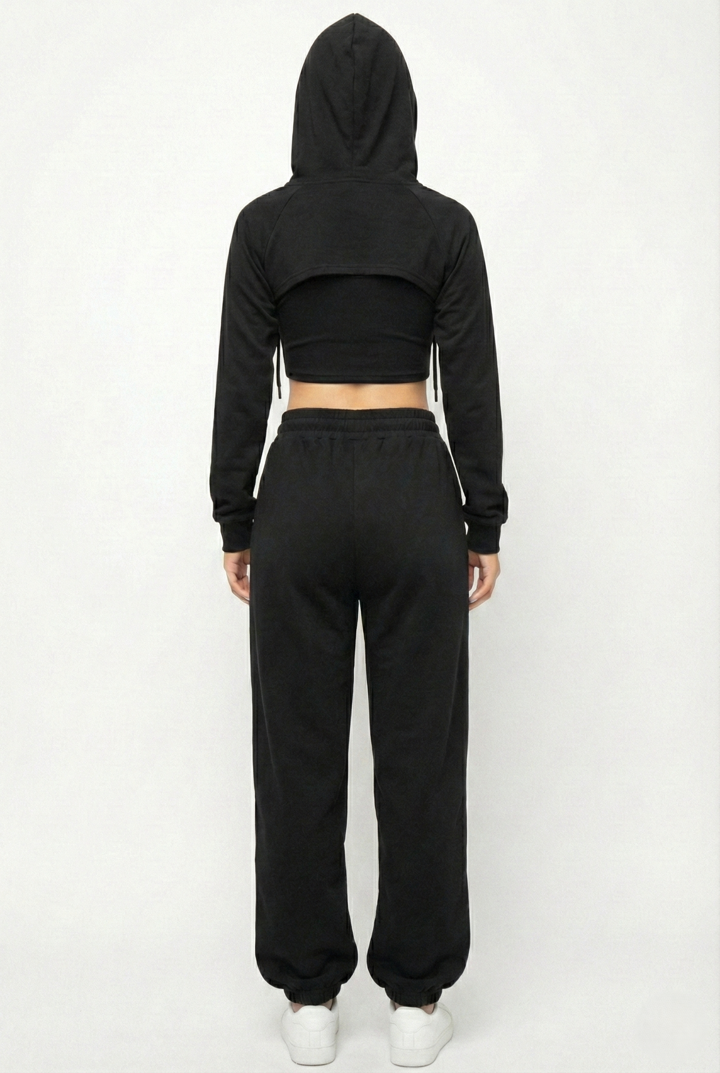 Tuta donna nera tre pezzi vista posteriore stile streetwear