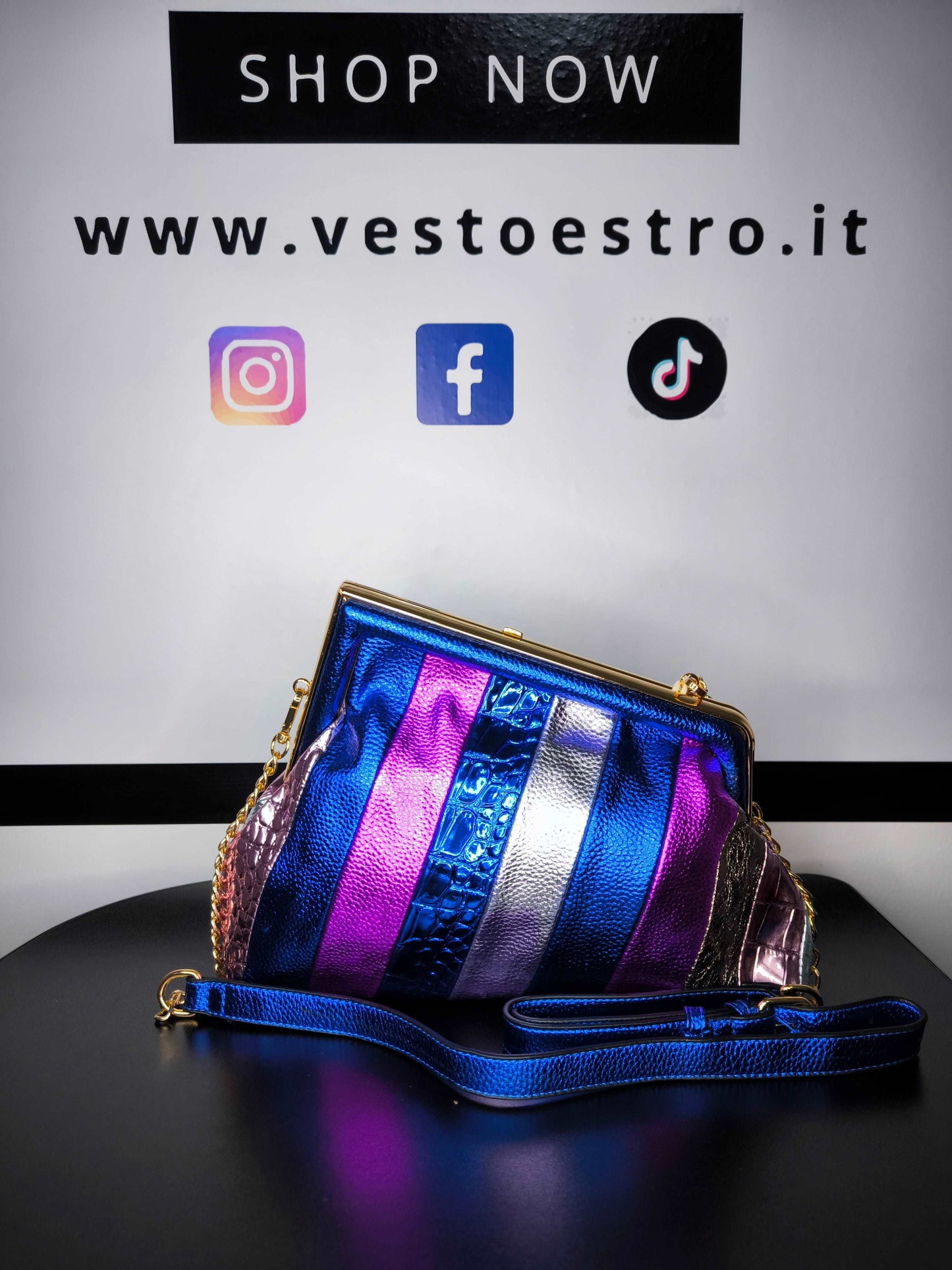 Clutch multicolor con tracolla - blu
