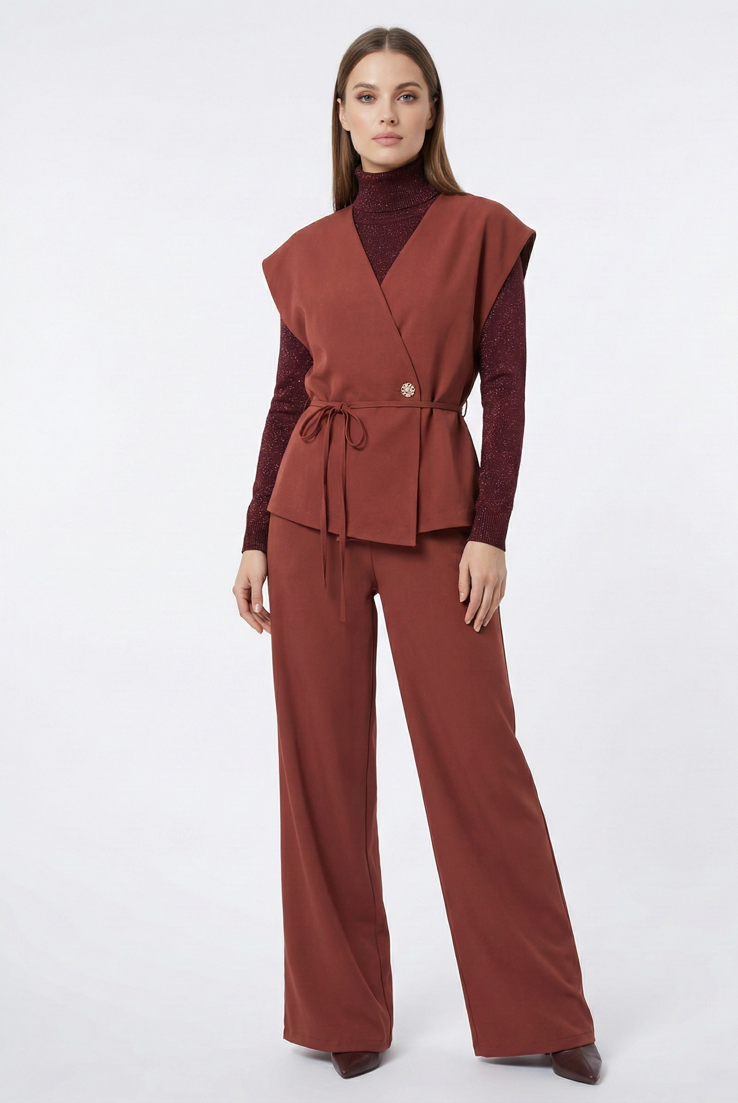 Completo donna elegante bordeaux con gilet e pantalone palazzo
