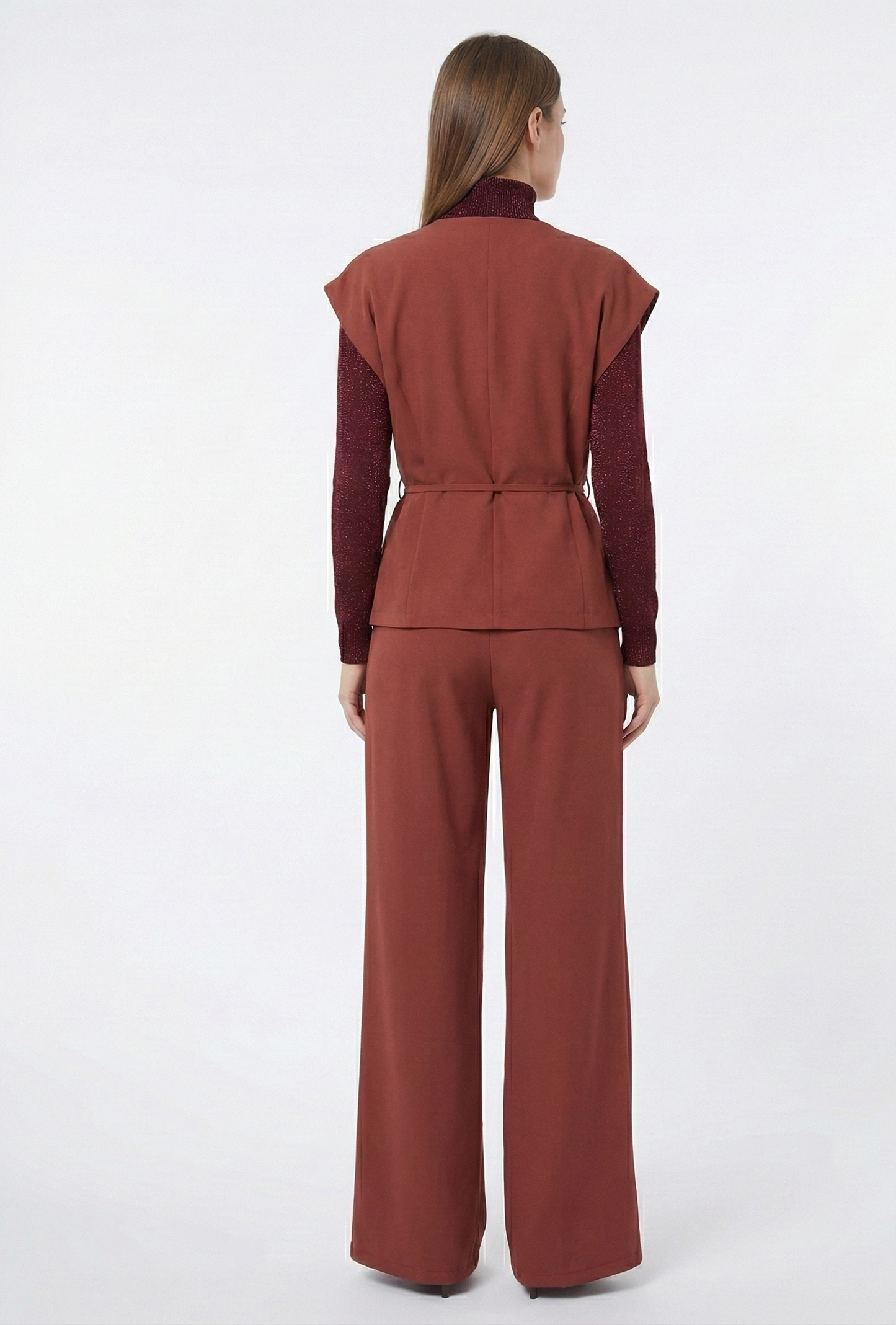 Completo donna elegante bordeaux con gilet e pantalone palazzo