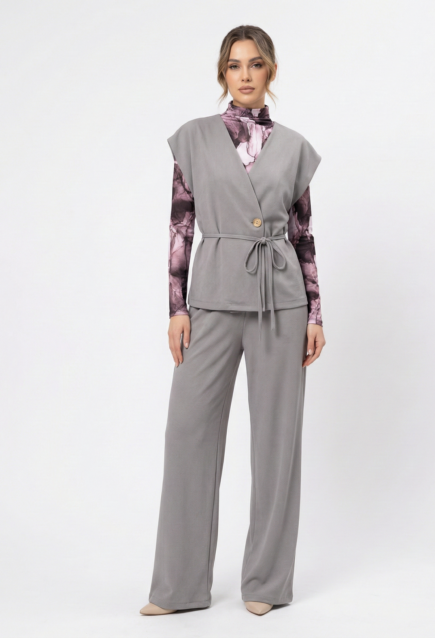 Completo donna elegante grigio con gilet e pantalone palazzo