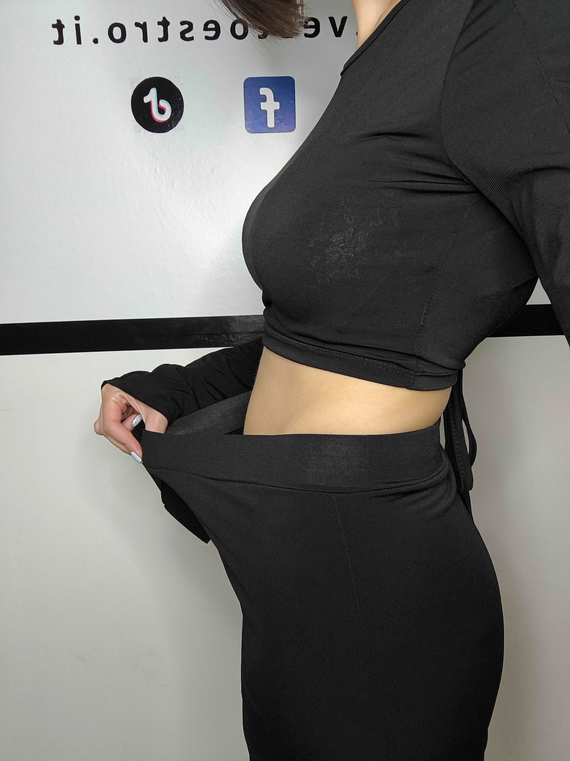 Completo minigonna e maglia crop