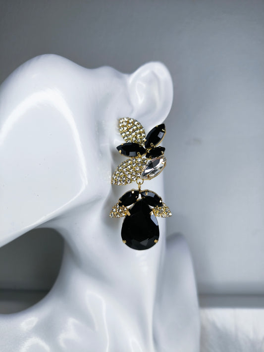 Orecchini pendenti eleganti con cristalli a forma di foglia e pendente a goccia in colore nero