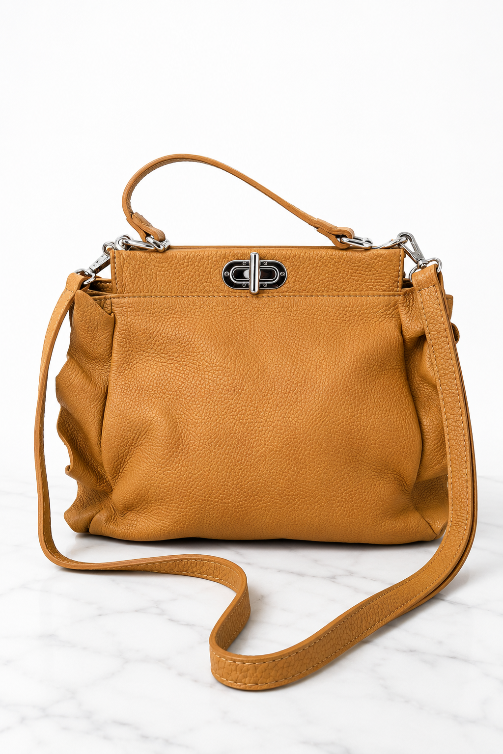 Borsa donna color cammello in vera pelle con tracolla coordinata