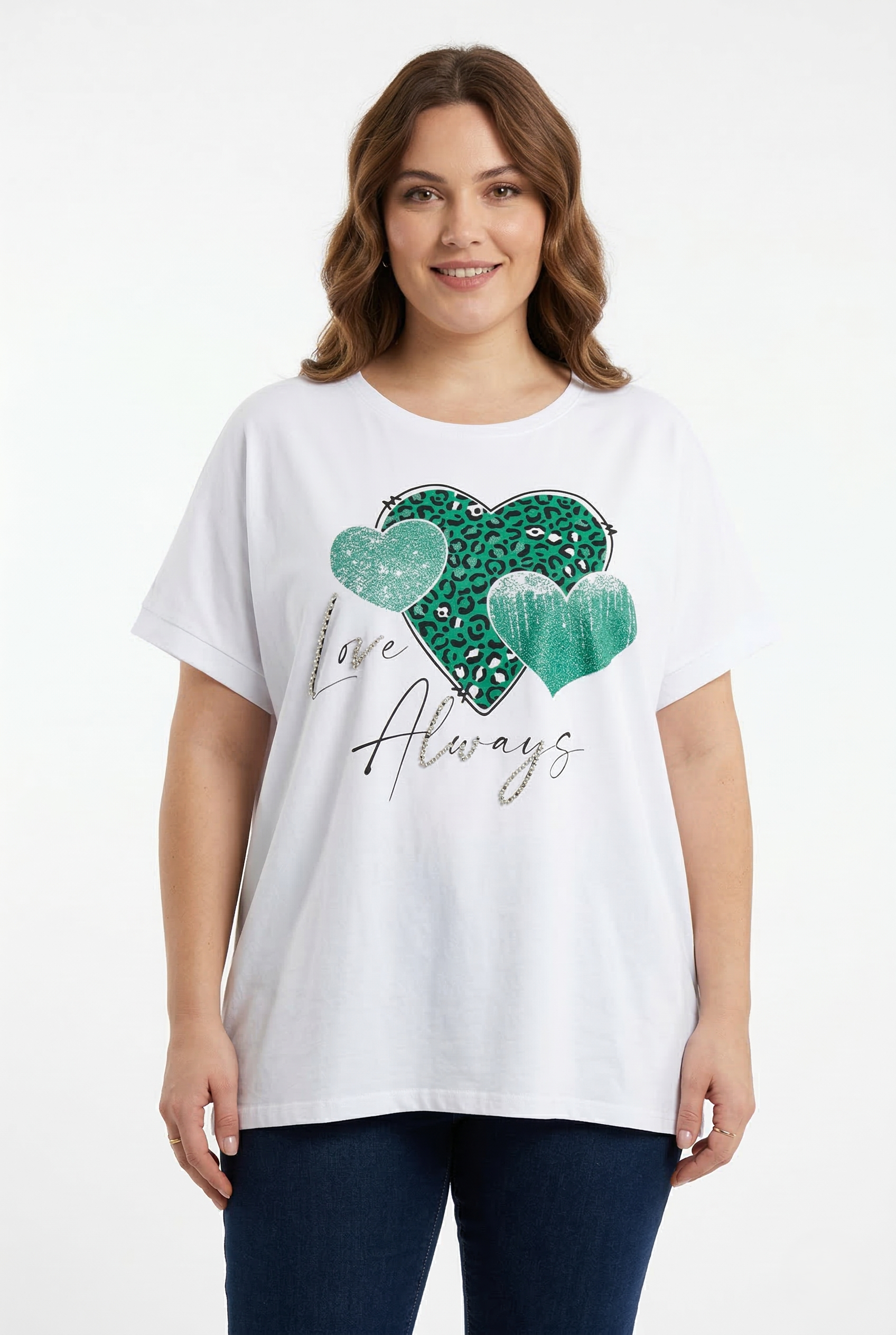 maglietta taglie forti bianca di cotone con cuori verdi e scritta love always con strass