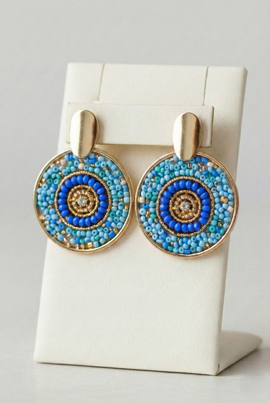 Orecchini mandala in perline blu con dettagli dorati gioielli moda eleganti