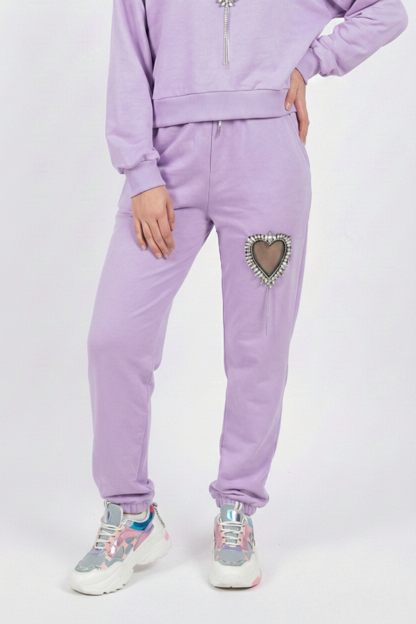Pantalone garzato con cuore gioiello applicato