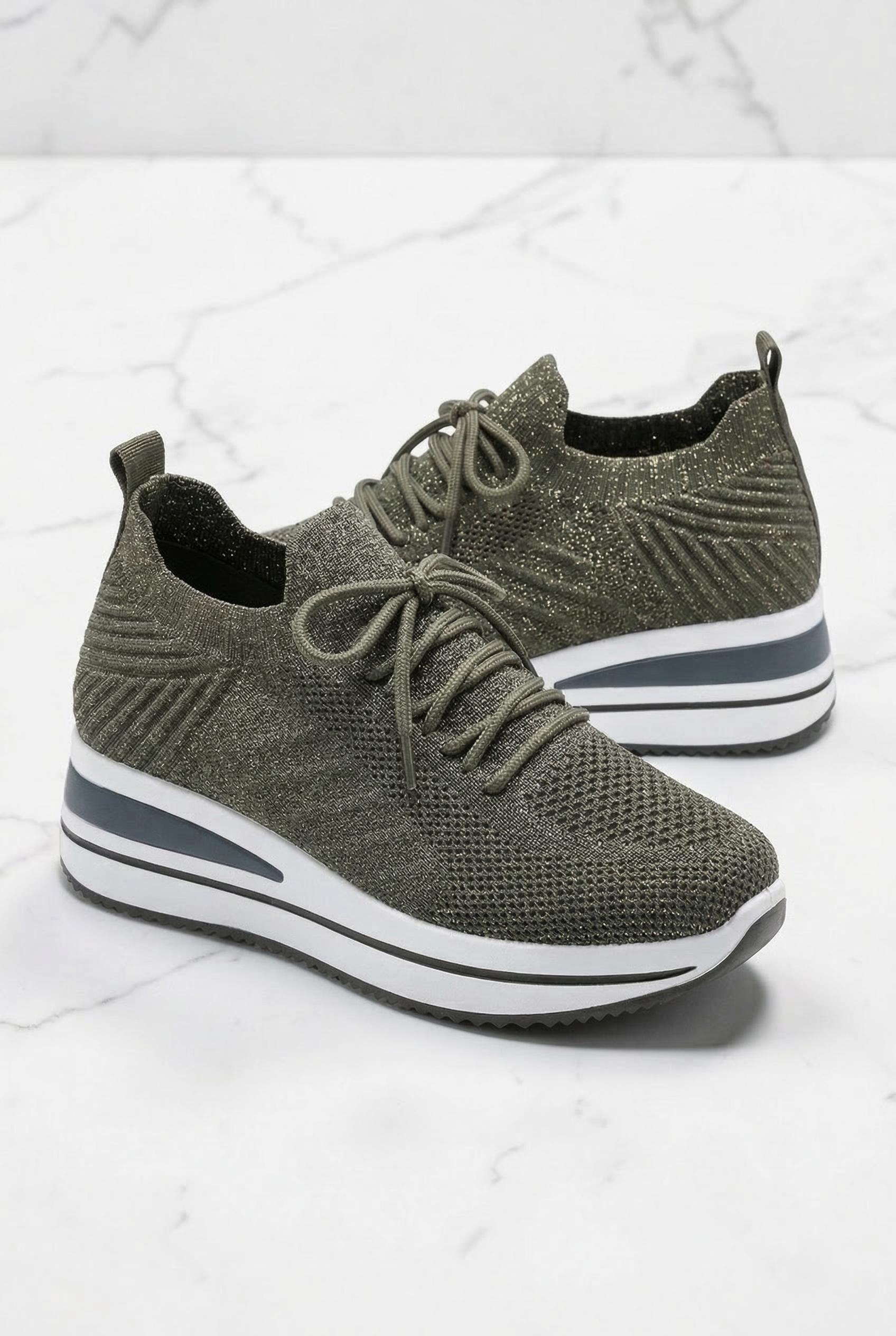 Sneakers slip-on donna verde con zeppa e tessuto traspirante