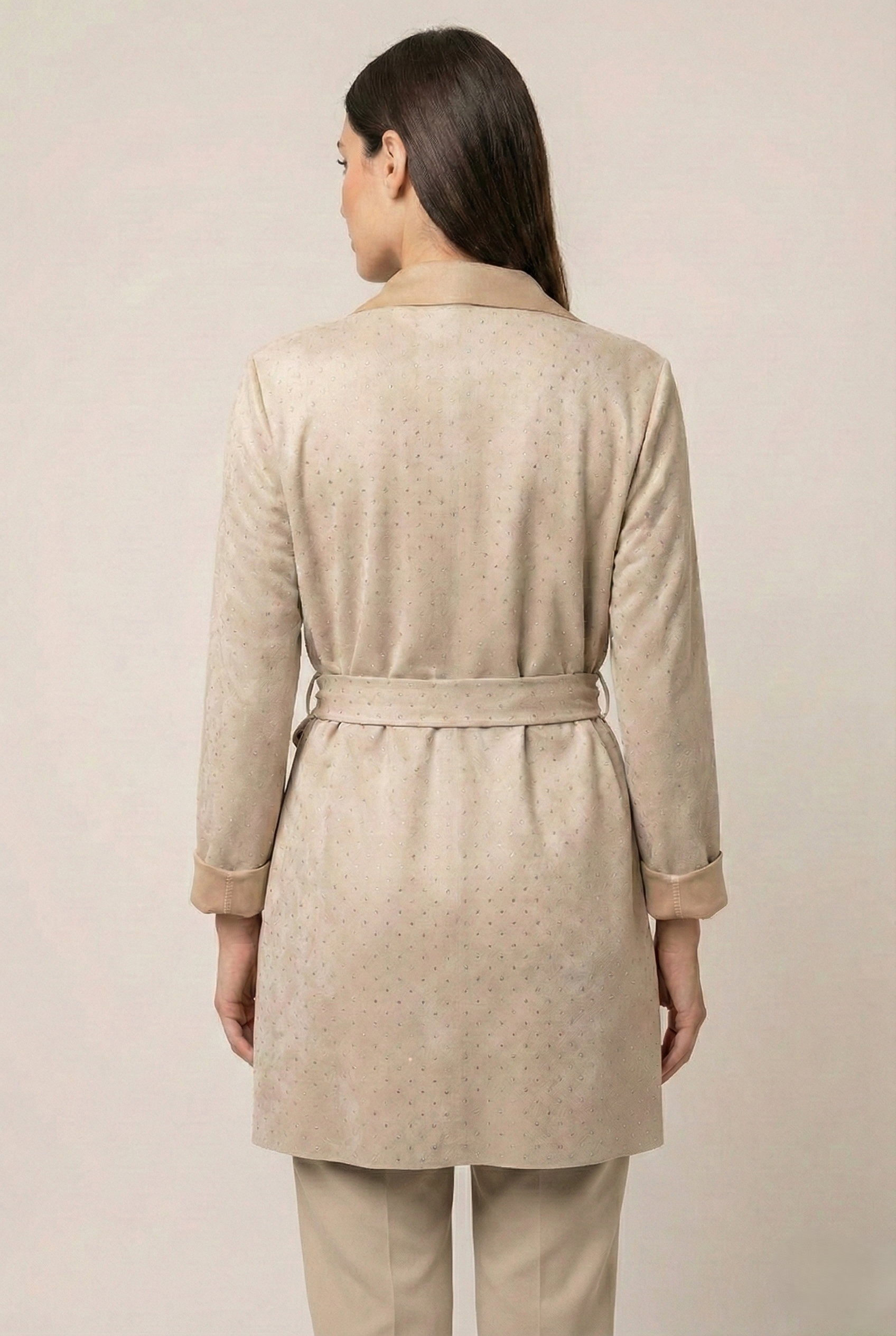 Spolverino donna beige effetto scamosciato con punti luce elegante mezza stagione di schiena