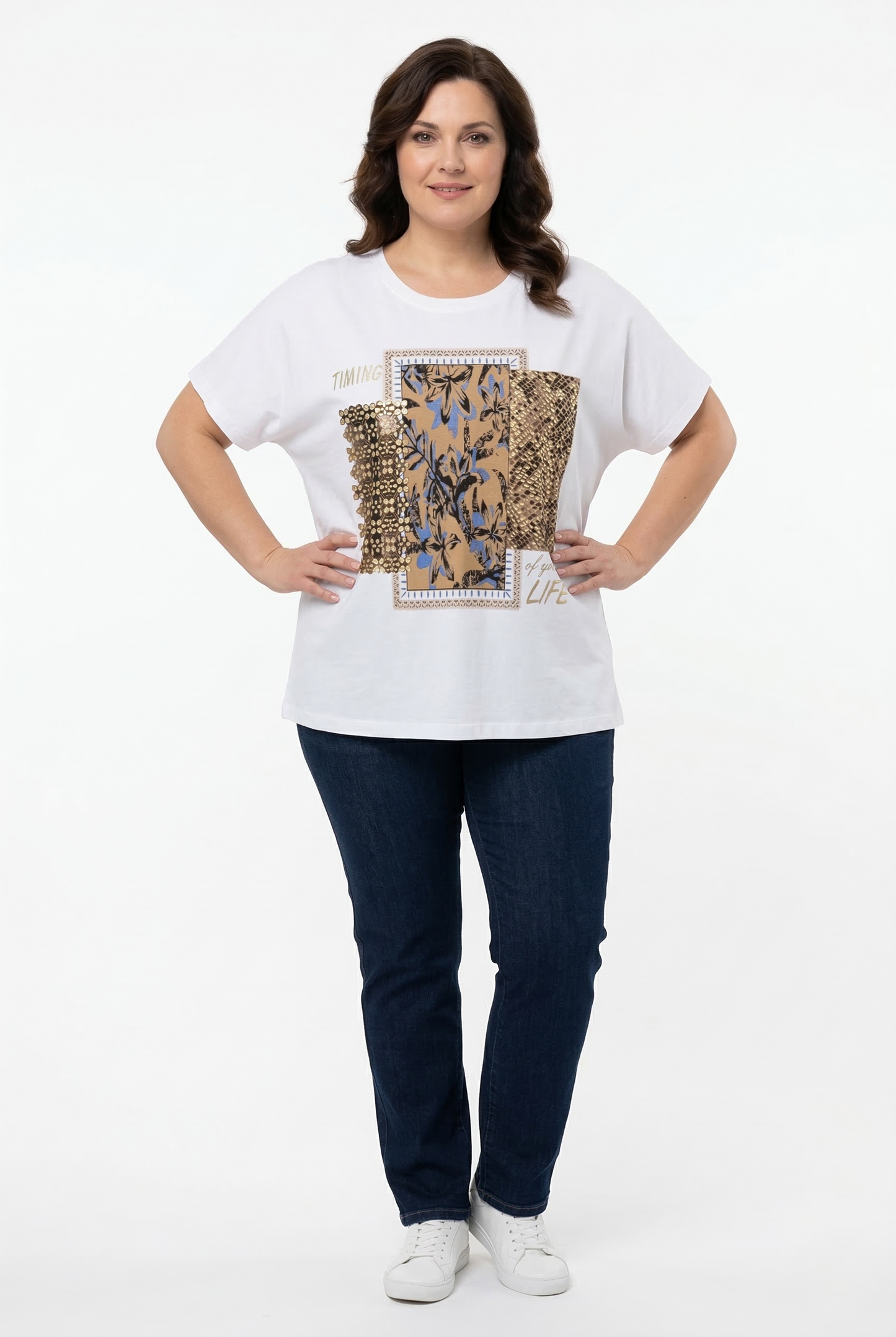 T-shirt taglia forte in cotone bianco con grafica e strass
