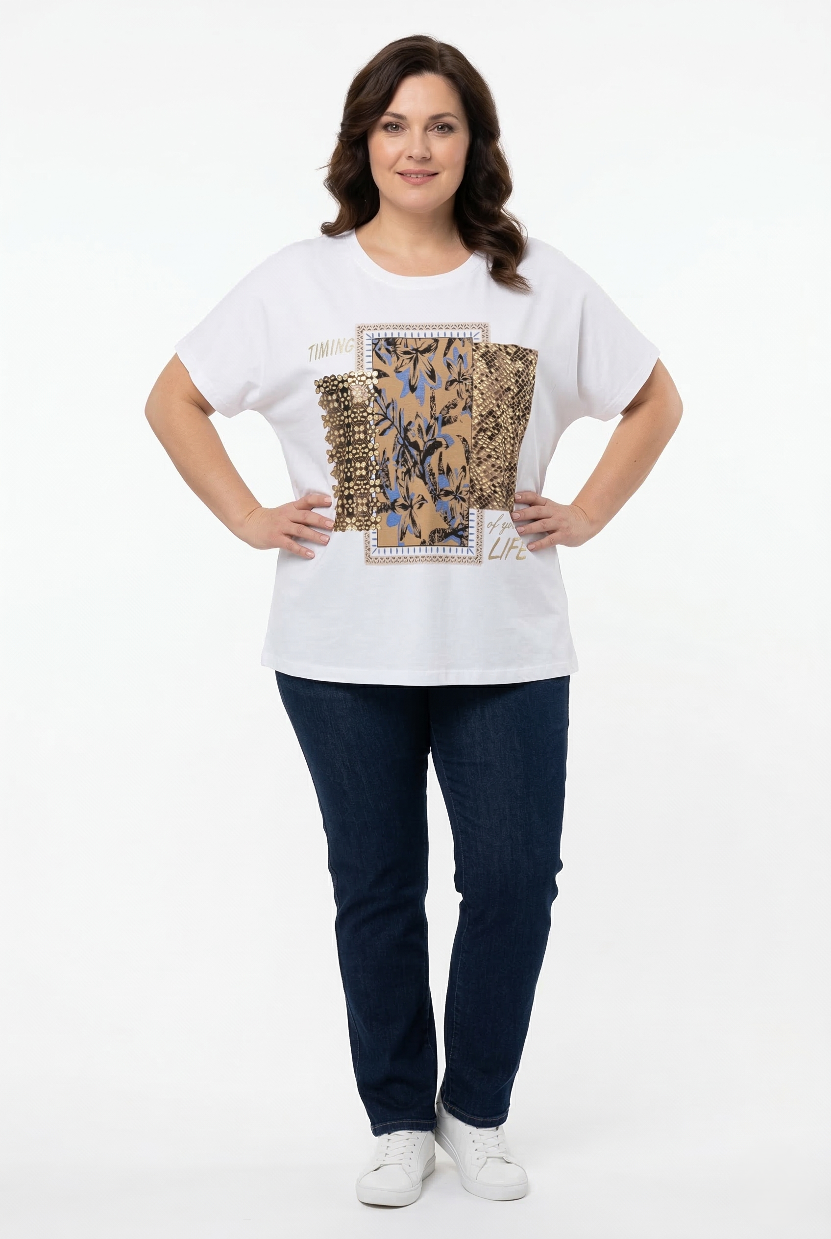 T-shirt taglia forte in cotone bianco con grafica e strass